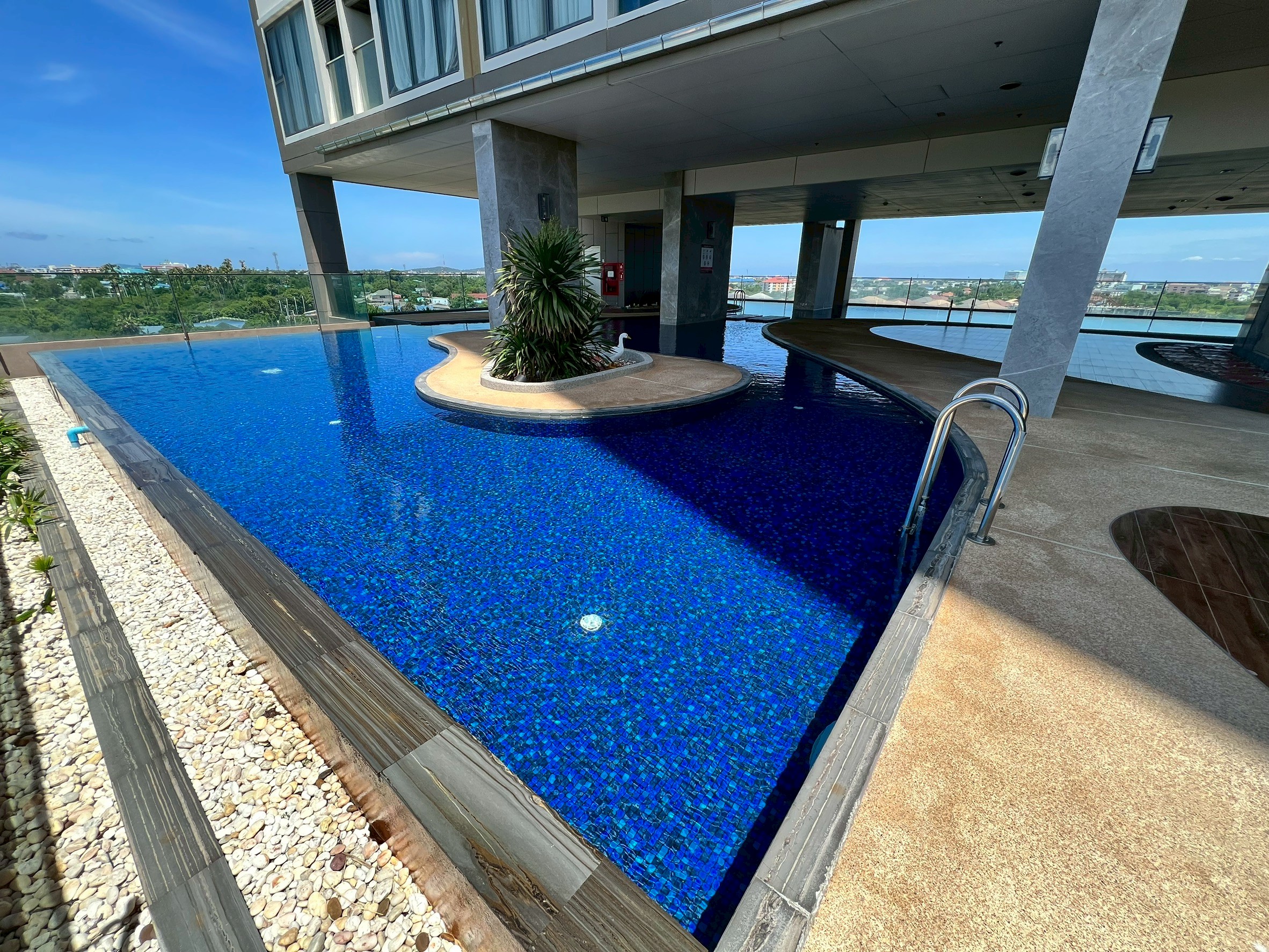 Infinity Pool
